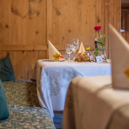 Hotel Vermoi Laces Bagian luar foto
