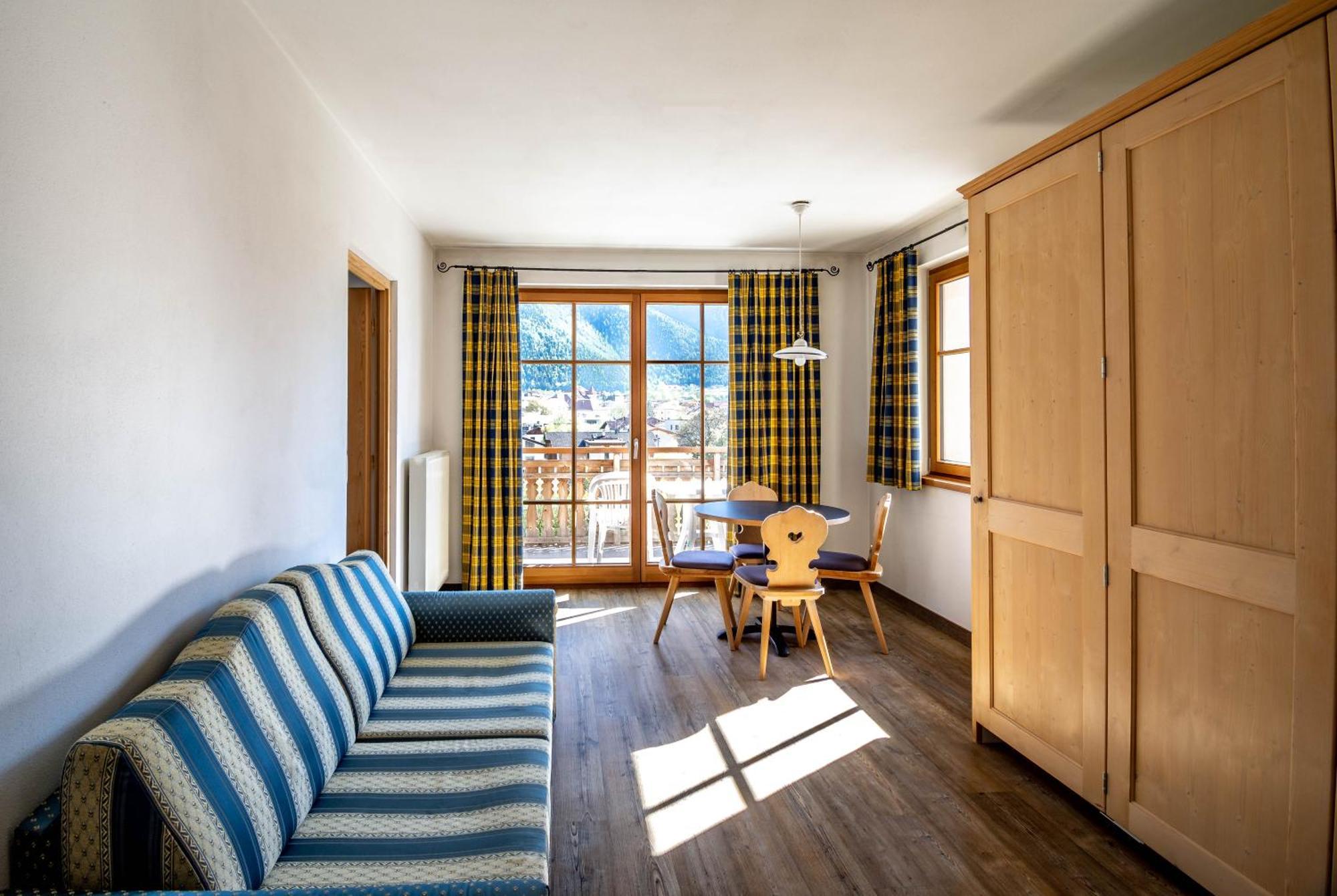 Hotel Vermoi Laces Bagian luar foto